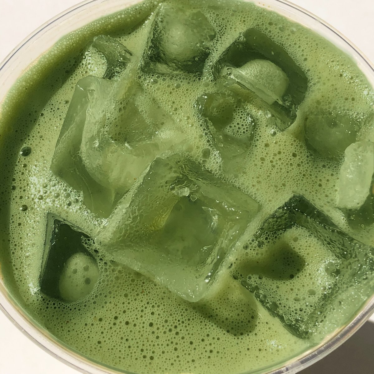 moonjuiceshop's tweet photo. #matcha on 🧊
https://t.co/HZzDHbMOOD https://t.co/F2edyIzZcO
