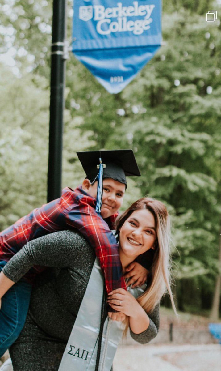 BerkeleyCollege's tweet photo. In the end, itโs all worth it. ๐Congratulations to Maricielo who graduated with a Bachelorโs degree in Interior Design! ๐#BerkeleyGrad2020 https://t.co/0q4lQIXwic