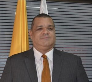 Universidadcol's tweet photo. @Uniguajira reorientará recursos de autoevaluación para tratar de dar gratuidad. El rector, Carlos Robles Julio prometió llevar la iniciativa al Consejo Superior para ver cómo dar subsidios, o gratuidad, gradual a los 13 mil estudiantes https://t.co/ykk9FBeCD8 https://t.co/1z2XrxZ81y