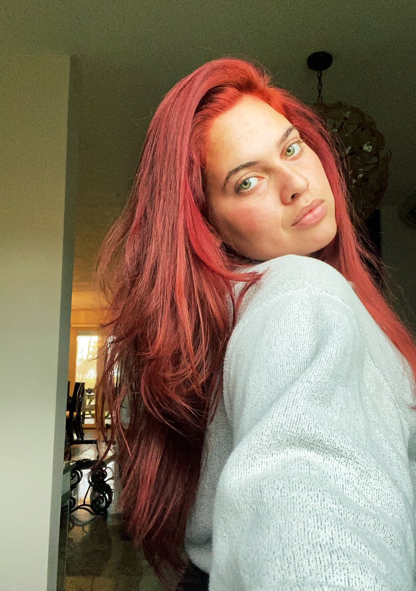 bilya8's tweet photo. I mean, how can you not? #redhead #culeca https://t.co/QVRVdDlq0W