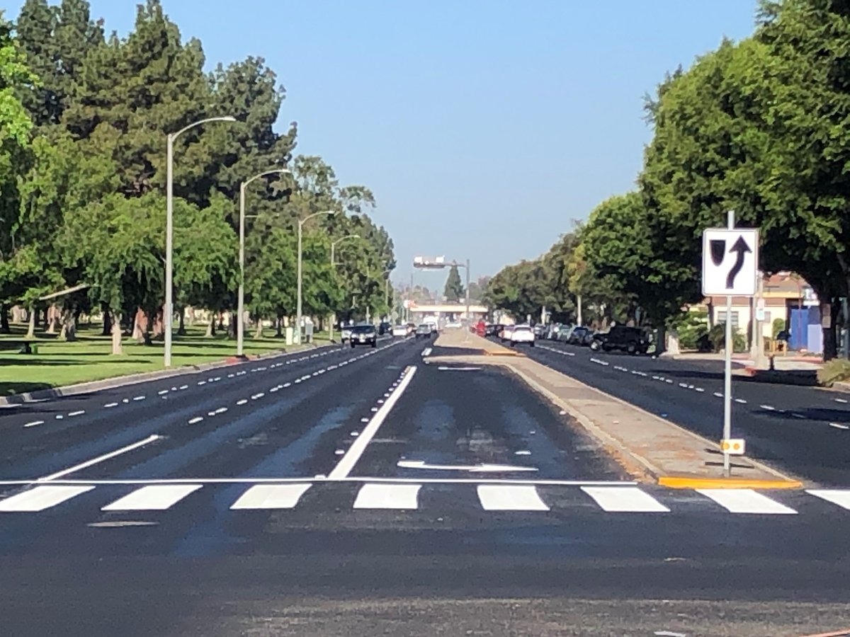 You may have noticed a smoother drive 🚗 if you commute along Carson or Clark. Crews recently completed street resurfacing projects on portions of these corridors, near Long Beach City College. 👷 🚧 🛣️