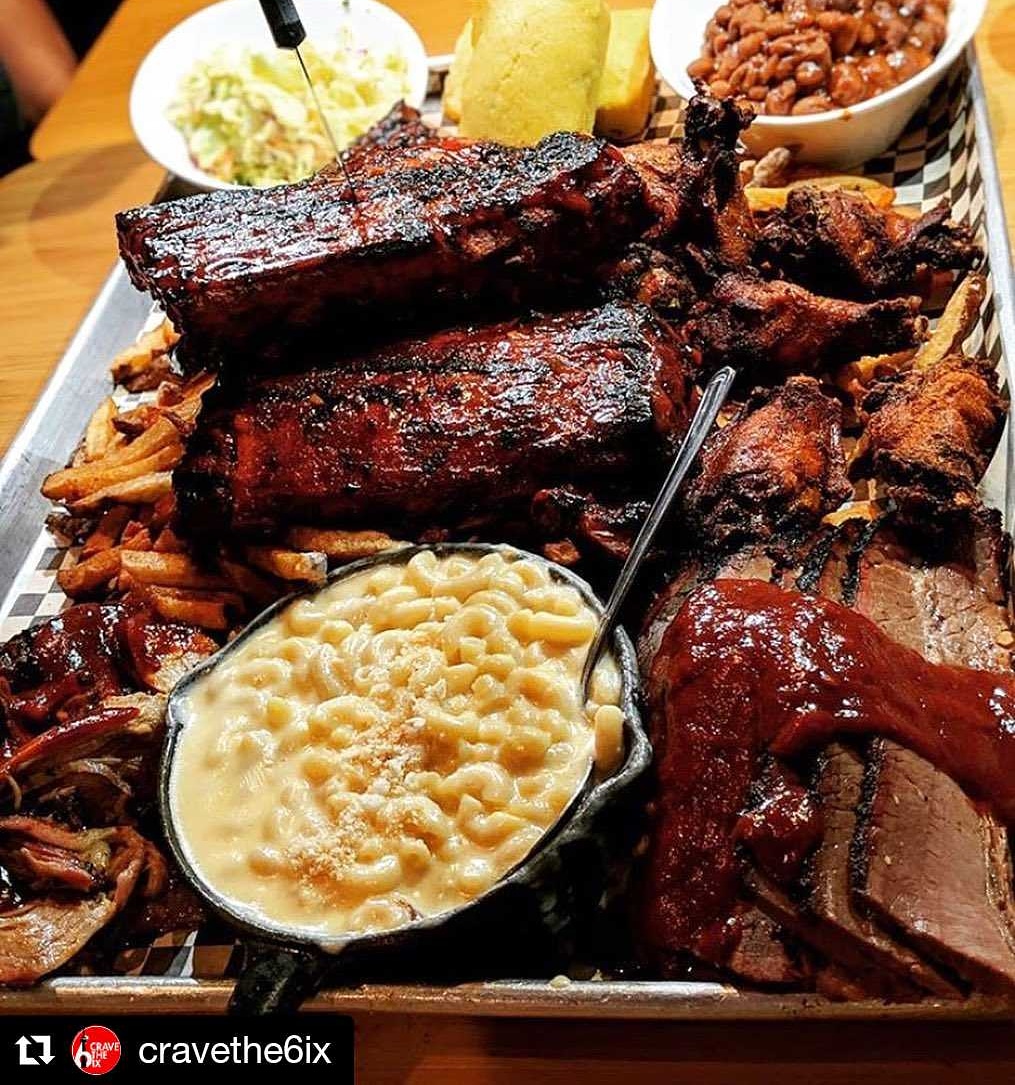 StackSmmmoked's tweet photo. This lands in front of you - what's the first thing you reach for??
#STACKatHome #YongeAndLawrence #CraveThe6ix #UltimatePlatter #TorontoBBQ #TorontoTakeOut #CanadaTakeOut #DoorDash #SkipTheDishes
#Repost @cravethe6ix https://t.co/gAnMjouBd8