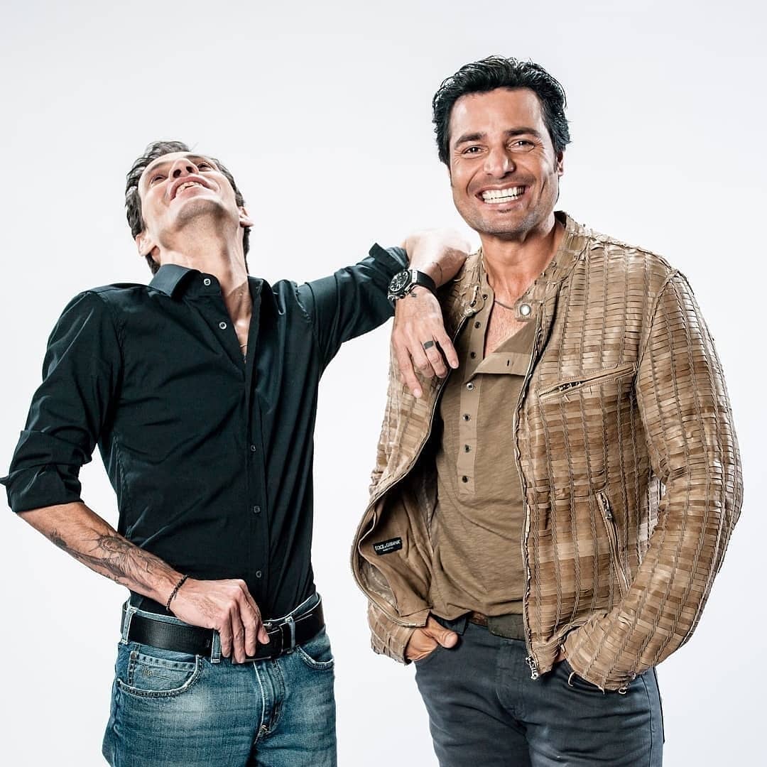 MarcAnthony_Mex's tweet photo. Reposted from @marcanthony_marquitos_fc wow! Amé las fotos 
Marc y Chayanne allá por el 2012
Reposted from @kikesanmartin Fun photoshoot with @marcanthony and @chayanne back in 2012 📷 @kikesanmartin - #regrann 
#marquitosfc #MarcAnthony #chayanne #chayannefans #flacodeoro #salsa https://t.co/3TeTSBlT8X
