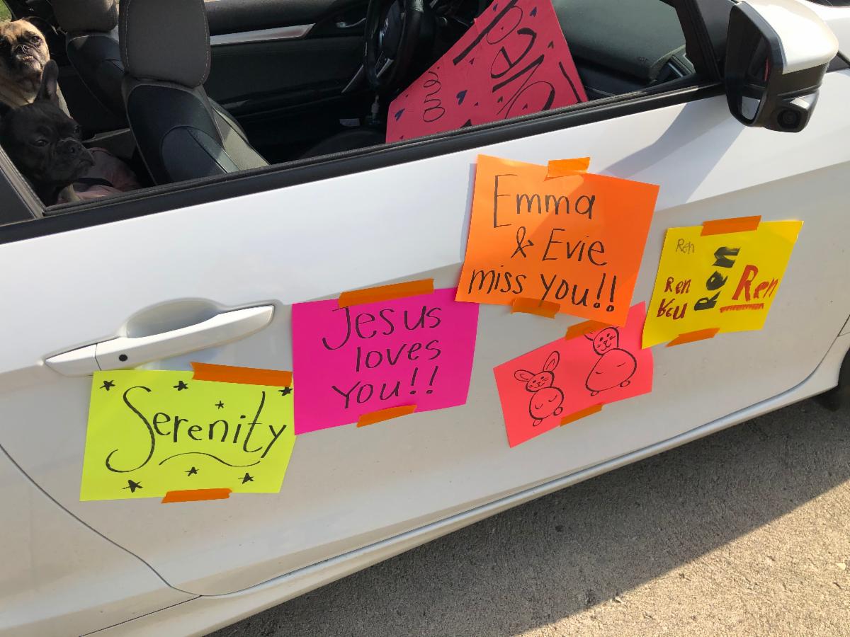 ohioconference's tweet photo. Mansfield students, staff minister to student who lost her mother during the pandemic. Read how in #Faithpoints. https://t.co/6bAAdEFm2p https://t.co/R2yU2BkxOG