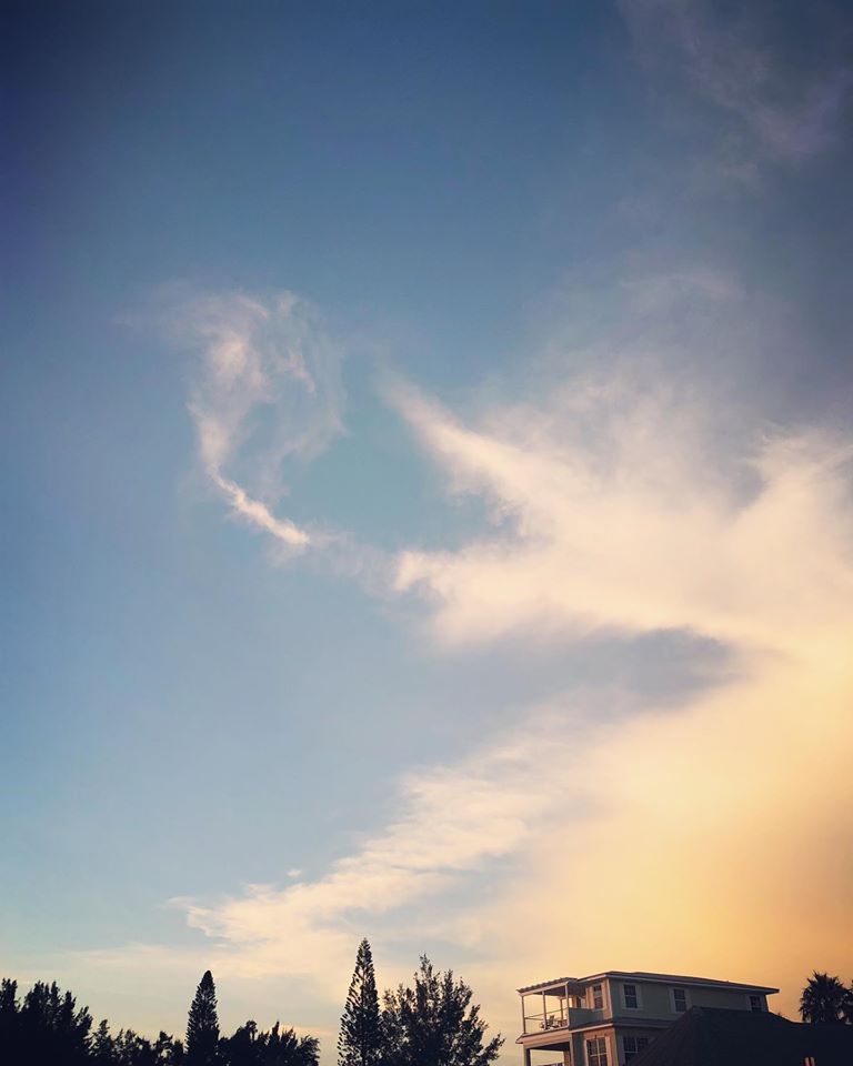 Summer lovin’ ✨ Shop the perfect prints for beach sunsets now.