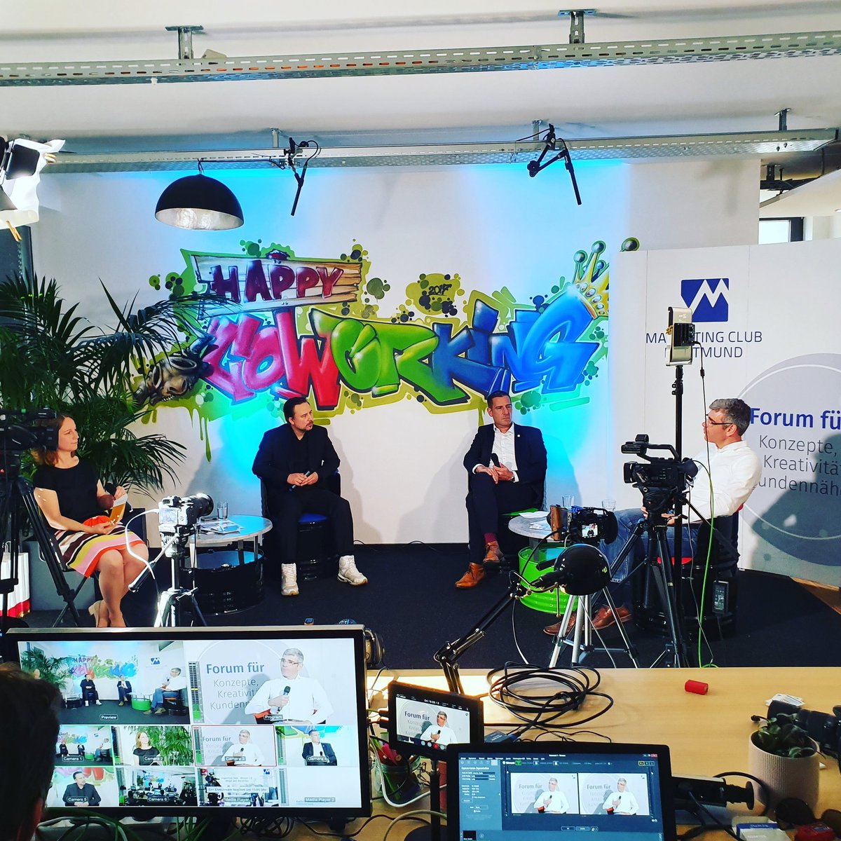 Heute zu Gast:

<a href="/MarkusRall/">Markus Rall #Rallity</a> von <a href="/viality/">viality</a>, Christian Plothe von der Messe Dortmund, Markus Drengenberg von der Marco Messebau GmbH &amp; Co. KG