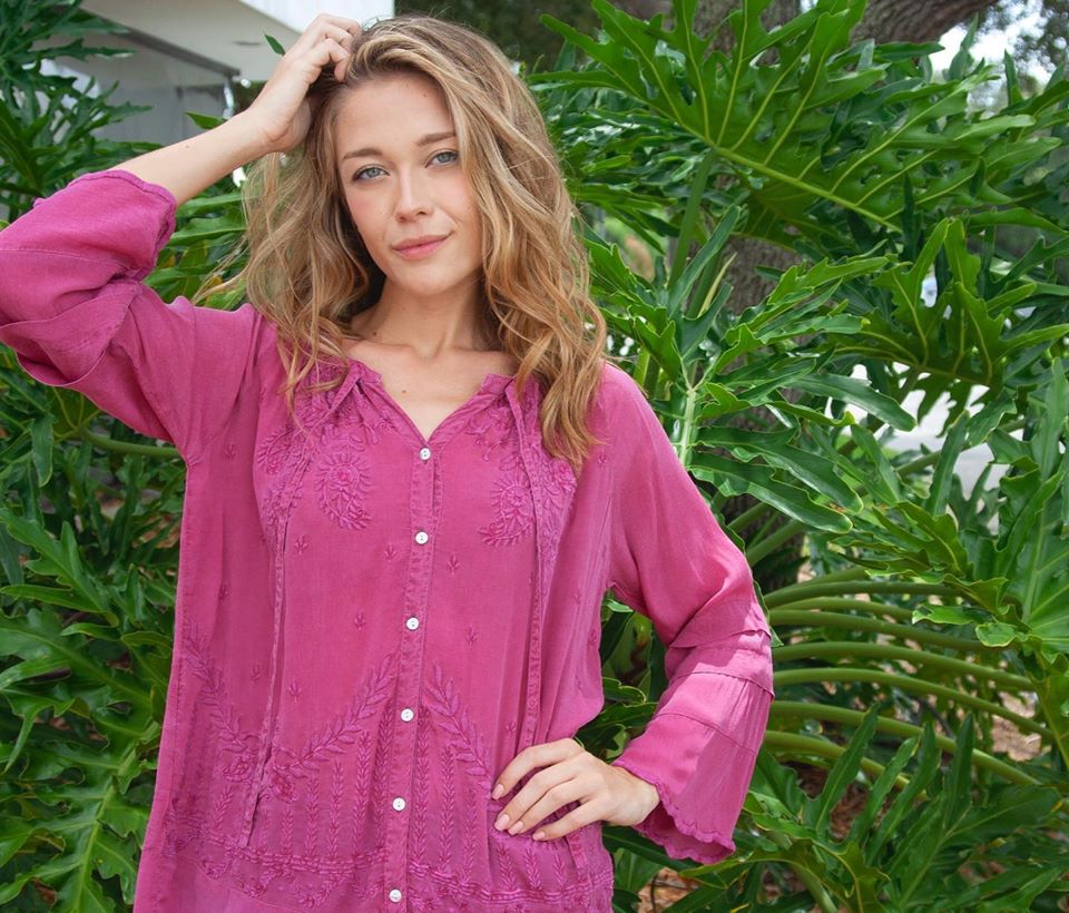 Currently loving: bold spring hues with subtle details 🌸