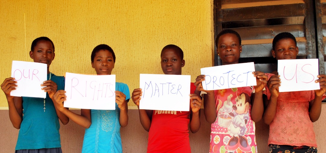 TownCrierAfrica's tweet photo. 🩸 Today is the day🩸

Happy #MHDay2020
 How are you lending your voice to end #PeriodPoverty, Stigma and silence associated with #Menstruation #periods 
 #ItsTimeForAction #MenstrualHygieneDay2020 #TownCrierInitiative #PeriodsInPandemics 

@MHDay28May @AfriCoMHM @hopespringH2O https://t.co/EAJIFmaHAW