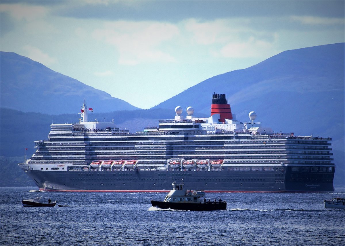 ShipsInPics's tweet photo. Thanks for the mention! Forbes11David: cunardline #MSQueenElizabeth departs the #RiverClyde slipping through the #TailotheBank passing #Gourock with the former #KilcregganFerry making for her berth. ShippingMag ShipsInPics #cunardships Krispen_Ships #shi… https://t.co/DQ2fbTTYTJ