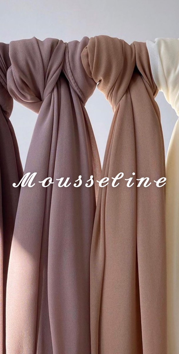 •𝓜𝓸𝓾𝓼𝓼𝓮𝓵𝓲𝓷𝓮•{La mousseline c’est un tissu fin, souple et transparent qui à tendance à glisser Idéal pour le printemps ou l’été assez agréable à porter Il faut absolument mettre un bonnet avant de mettre ce voile car il glisse et il est transparent }