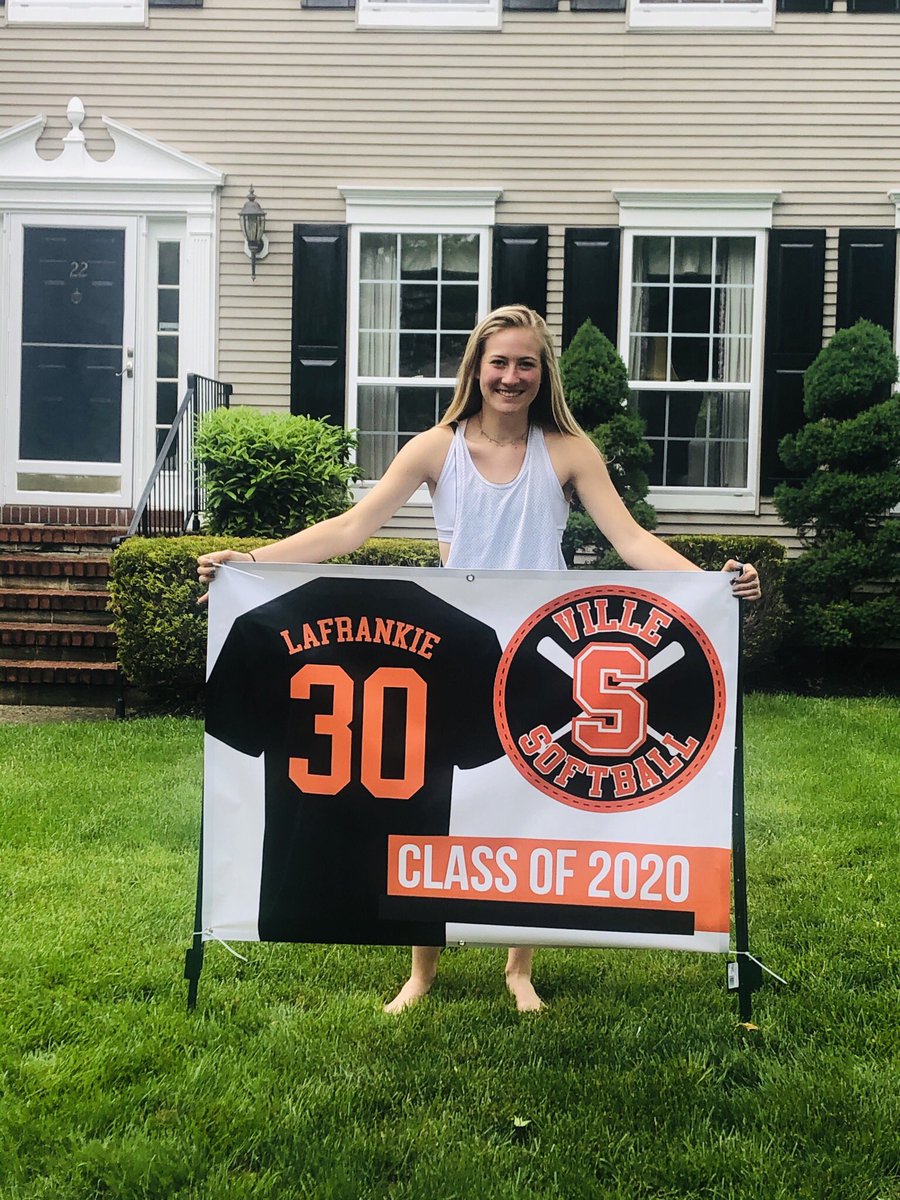 Senior Day 2020 #juliaday <a href="/lafrankiejulia/">Julia LaFrankie</a> <a href="/VillePioneers/">Tim Davis</a> <a href="/SimeonPincus/">Simeon Pincus</a>
