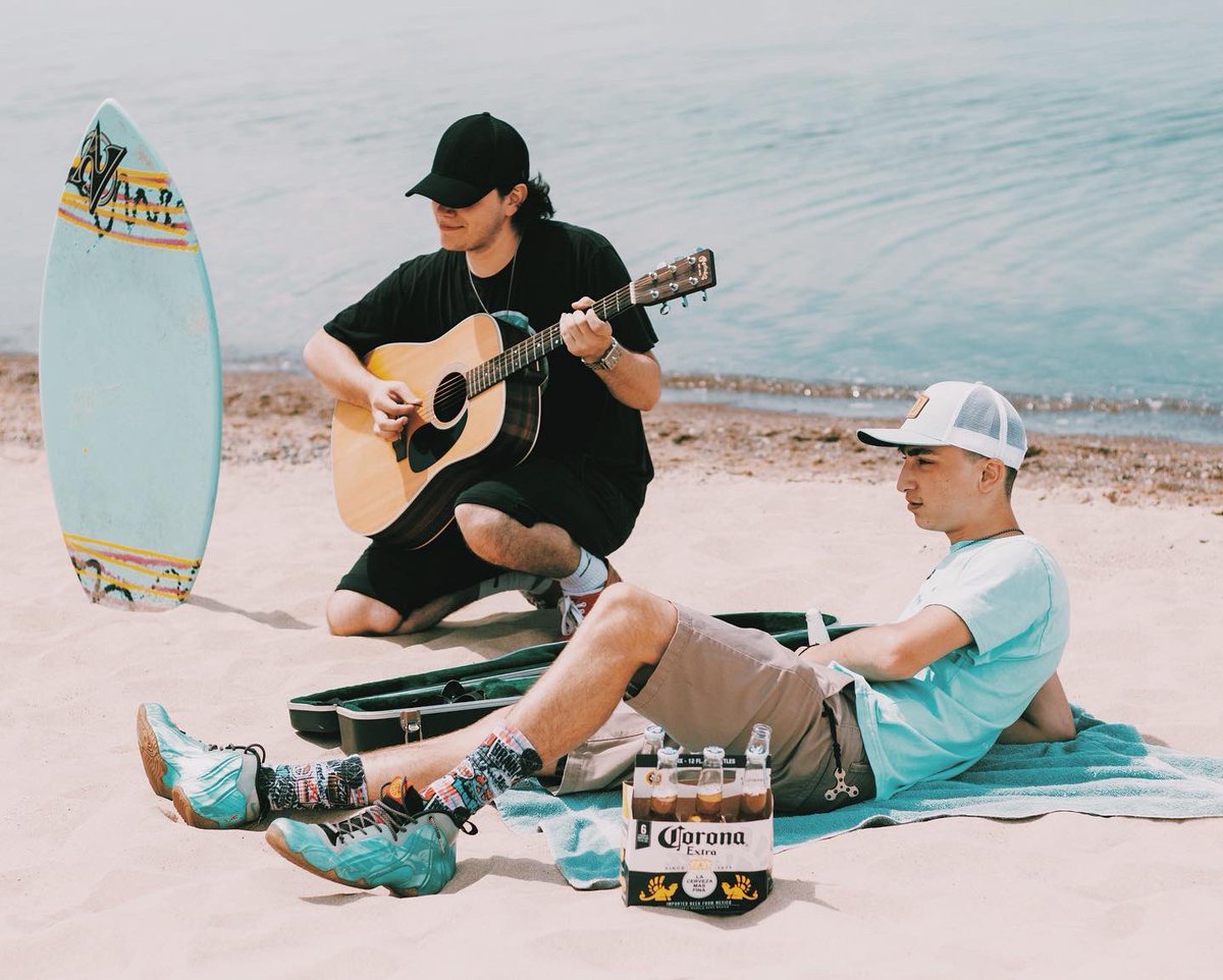 SixSideSoja's tweet photo. I just wanna make beach music 🥴 https://t.co/9glAnFTdvC