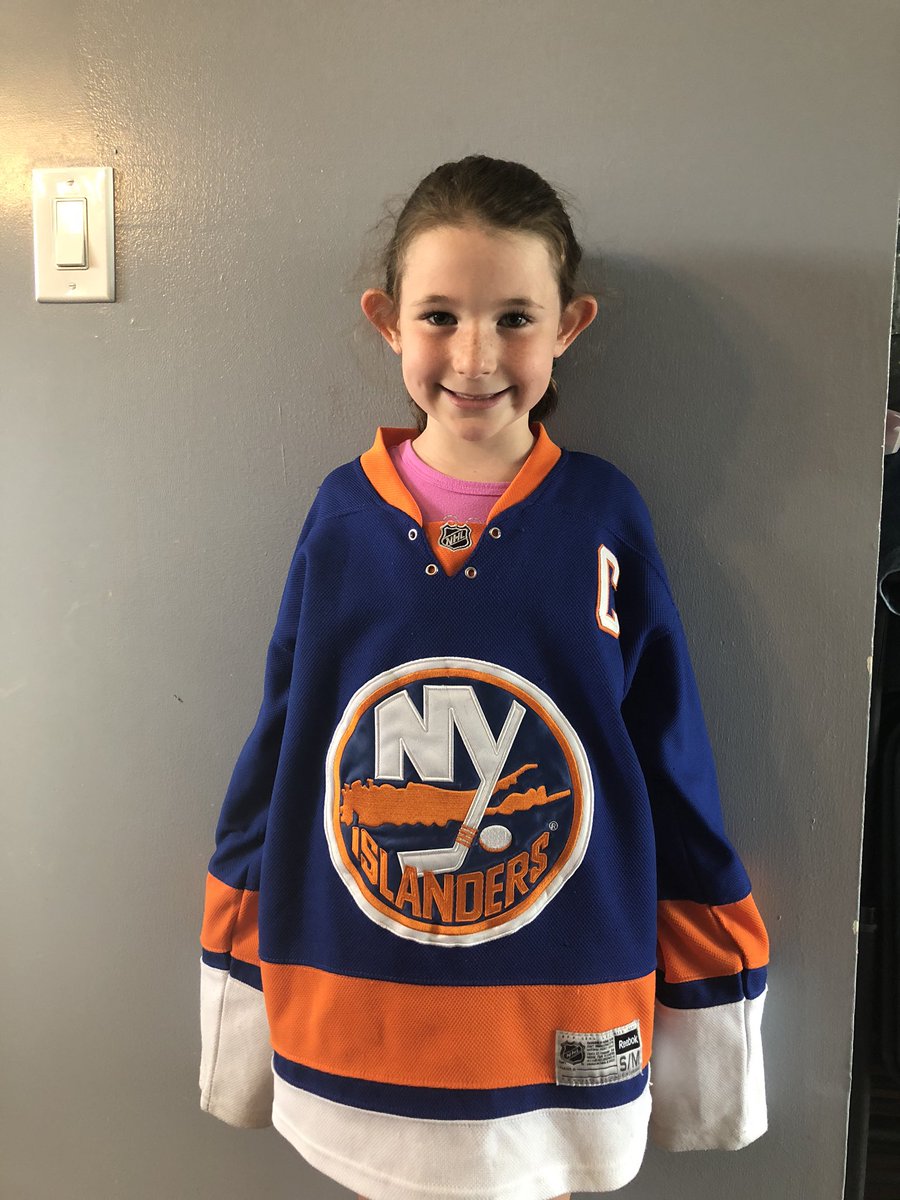 mrzmac8307's tweet photo. Showing our pride for being part of the @Saw_Mill_Strong team! @NBUFSDPride #schoolprideweek #teamjerseyday https://t.co/ijbb9RdgQB