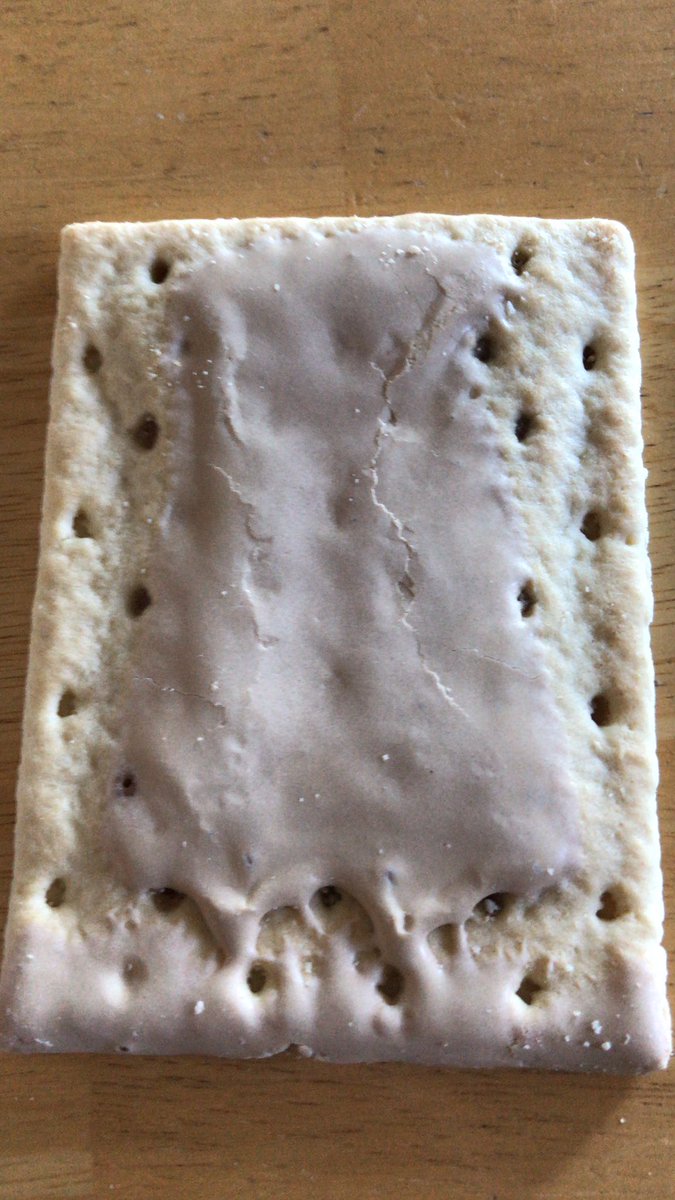 cbd_mama's tweet photo. What happened to pop-tarts? @KelloggsUS  I remember when they actually looked like the picture on the box! I went from excited for throw back treat to WTF happened to my pop-tarts? #Frostieshavemorefrosting #childhoodmemories #cinnamonsugar #usetobemyfavorite #sugar #kellogs https://t.co/R2DolVhT1y