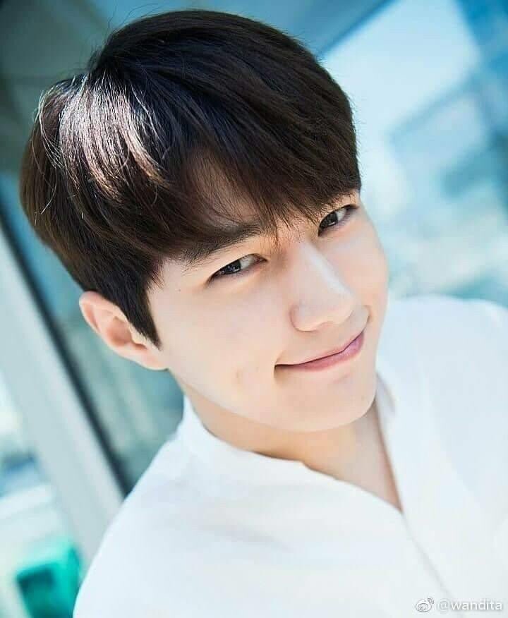 UrSoftestWH_Gal's tweet photo. Hoy myung!! Wag moko tinitignan ng ganyan!! Ang aga aga eh HAHAHAHAHA! https://t.co/DypbDiPWI0