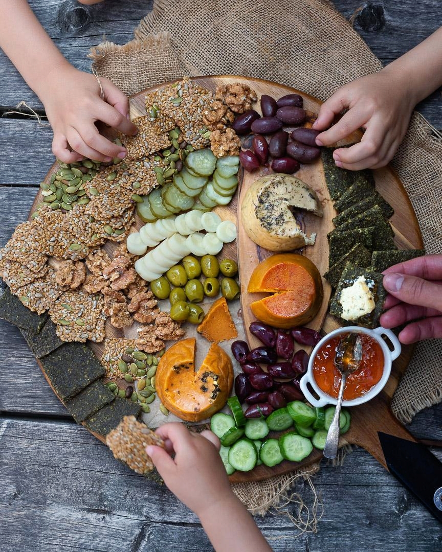 Plant-based, gluten-free, charcuterie board kit. YUM!
Photo by @at.my.table
Featuring <a href="/nudfud/">nūd fūd</a> <a href="/earthandcity/">Earth + City</a> @stasispreserves @mightyfinefoods @acropolisorganics @jewelsunderthekilt