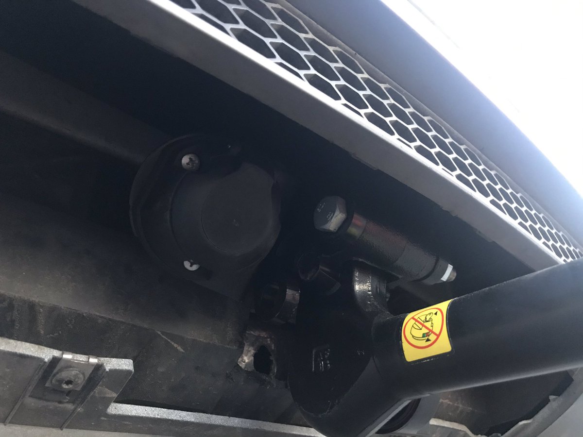 Tow Bar Fitting on a Nice Audi Q7 S line, all fitted and coded with 13 pins trailer electrics Third Tow bar this Month! With our new diagnostic equipment and coding tool we can install and code most vehicles! #audiq7 #towbar #autoelectrician #forcaravan #trailerready #orangefuse
