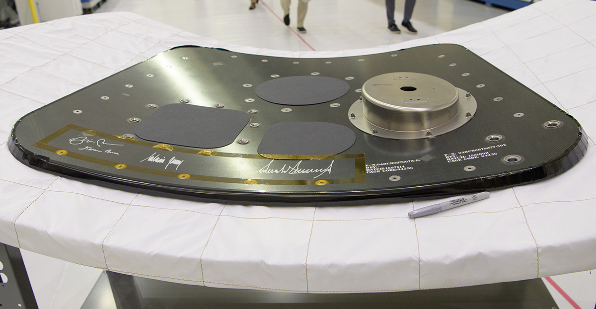 NASA_Orion's tweet photo. Thank you President @realDonaldTrump, Vice President @Mike_Pence, @FLOTUS, and @SecondLady, @NASA Administrator @JimBridenstine, and @LockheedMartin's Marillyn Hewson and Mike Hawes for touring Orion's spacecraft factory at @NASAKennedy. https://t.co/LBnS0kkFaV