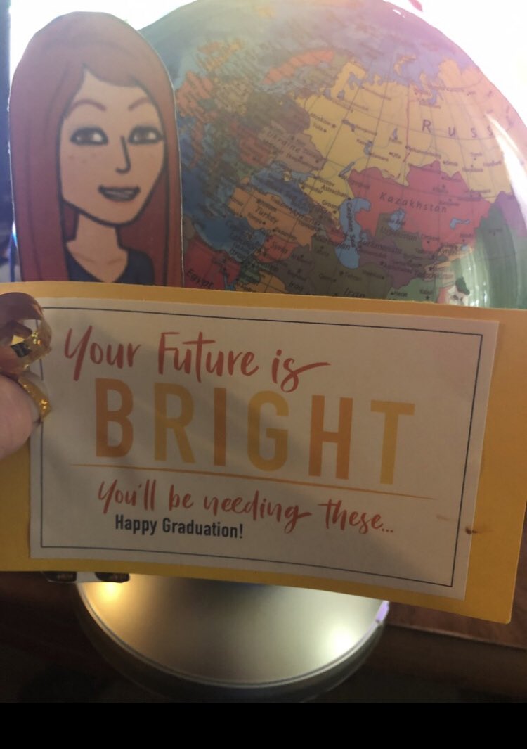 Punk1nhead20's tweet photo. Flat Mrs. L., does have a bright future! https://t.co/TLswqojqlT