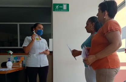 SSO_GobOax's tweet photo. El personal de #TrabajoSocial, es un componente esencial del equipo multidisciplinario en las unidades médicas de primer nivel de atención en los @SSO_GobOax, por ello participan activamente en la promoción de medidas preventivas de #COVID19. https://t.co/azzgww838P