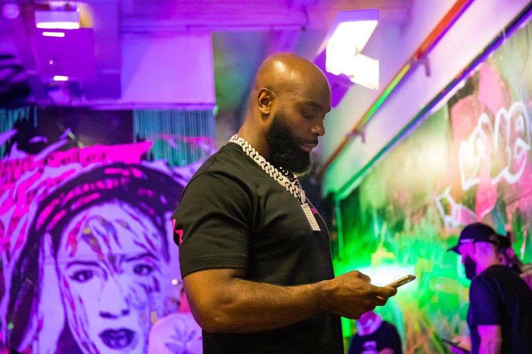 KaarisOfficiel1's tweet photo. RISKAA #Goulag https://t.co/URN9Ot56KS