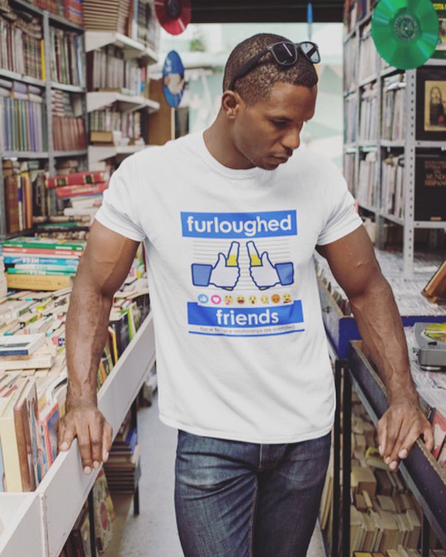 To all our furloughed friends out there.
Available now on our site.
.
#fifthpoint #streetwear #streetwearfashion #furlough #furloughed #furloughlife #summer #summer2020 #summervibes #model #record #vinyl #skateboarding 
thefifthpoint.com