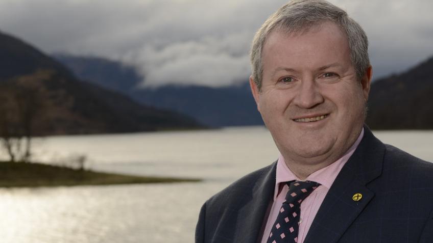 JoanofA35775594's tweet photo. Did this man take the virus to Skye? He left Westminster where many had become infected and drove over 600 miles to Skye?  He then visited a hospital? Yes really? https://t.co/P7vQtPcVzb