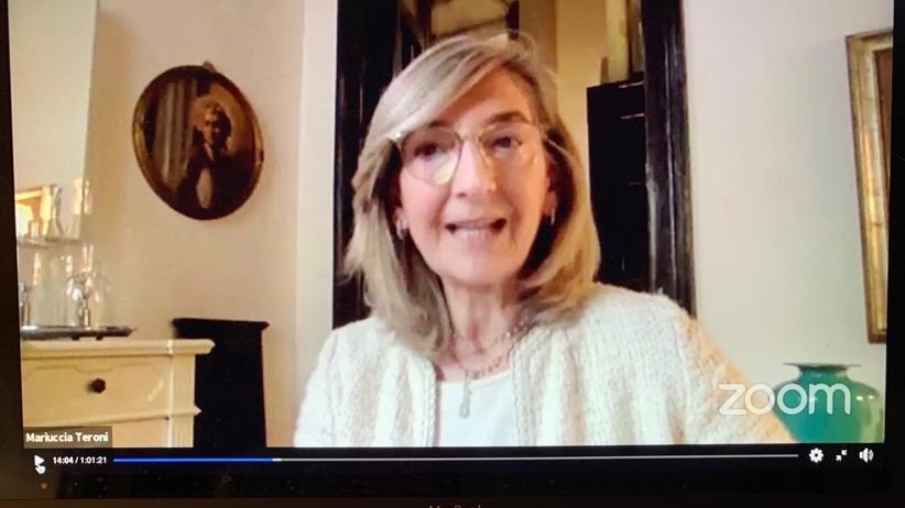 “Ci troviamo immersi in un momento di #discontinuità dalle dimensioni straordinariamente importanti. Le abitudini e gli scenari di prima sono cambiati. Bisogna avere una nuova #visione e delle nuove #regole” <a href="/MariucciaTeroni/">Mariuccia Teroni</a> <a href="/eunewsit/">eunews.it</a> #SmartEvent 
#COVID19 #ripresa