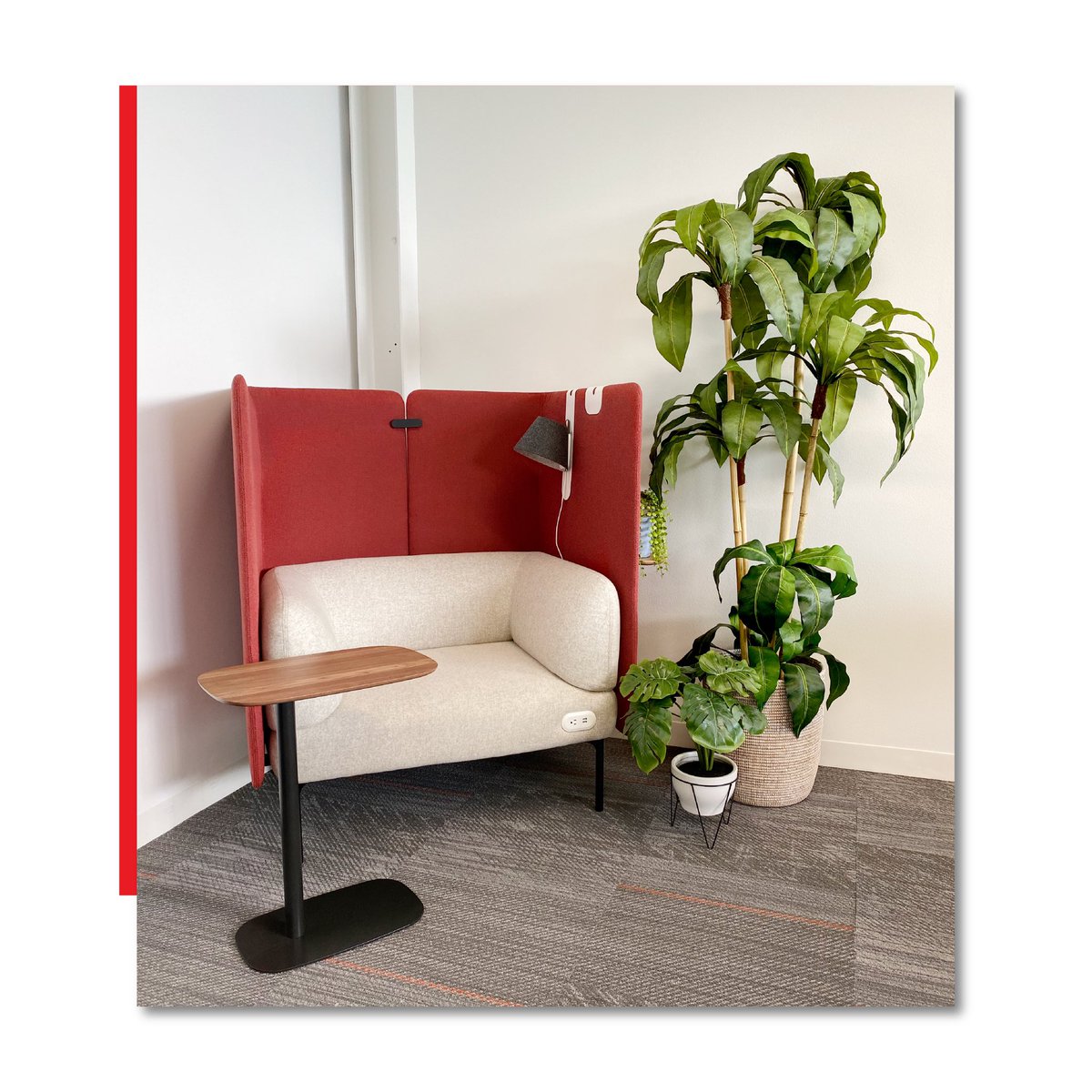 SpencerCompany's tweet photo. Our new Cabana Lounge is an inviting space that encourages focus and responds to the ever-evolving nature of the workplace for your temporary moments. #ThursdayStyle #YourMoment 
#ExperienceSpencer @Haworth #Haworth #HawortInspires #Focus #CabanaLounge #PipTable #PatriciaUrquiola https://t.co/hwlrLC9DYx