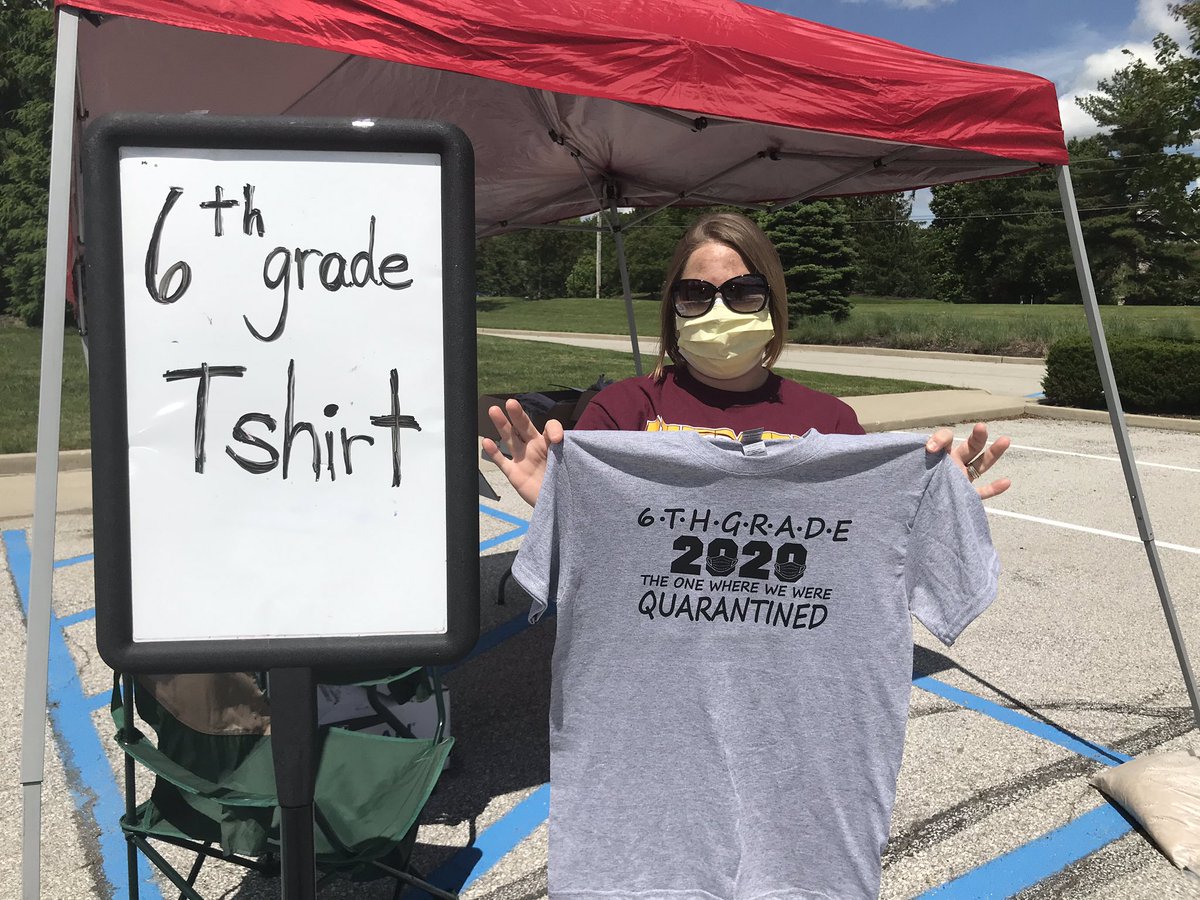 ChrisBLarson's tweet image. Celebrating our 6th graders during EOY Item Drop Off @RSIHawks @LisaKavanaugh1