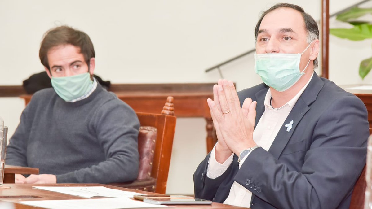 SantiagoAlu1's tweet photo. Hoy en la comisión de Servicio Públicos tratamos un proyecto impulsado por el Concejal @JOSEGARCIAOK el cual busca replantear los horarios de atención al público y brindar soluciones a los comerciantes en estos tiempos de pandemia.
#SindicatoComercioSalta
#Saeta
#ComercioSalta https://t.co/x83B3GjVy1