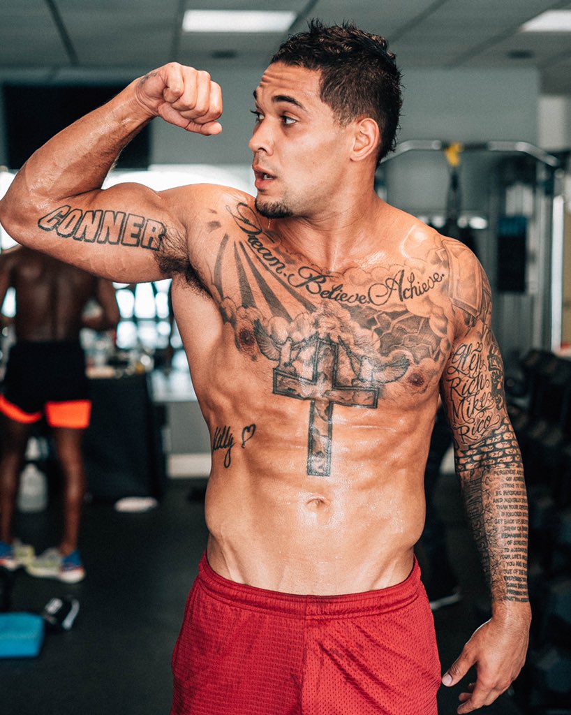 JamesConner_'s tweet photo. Remember shedding tears workin out because I couldn’t believe how tired I was and how much strength and energy I lost, but also tears because I was so thankful for 2nd chance &amp; had the option to go hard... different type of feeling. Now I’m just on some healthy lifestyle vibes.. https://t.co/pDqWH7jhEs
