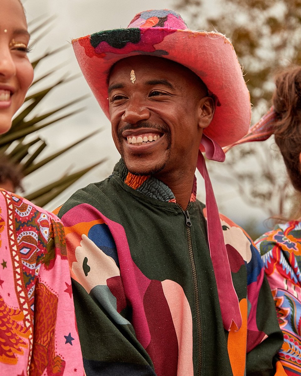 clrflconvos's tweet photo. Farmrio's Summer Campaign Takes Us on a Brazilian Getaway. View more on the site (https://t.co/XqFG932am5). #womenowned #RiodeJaneiro https://t.co/euJamT1qlm