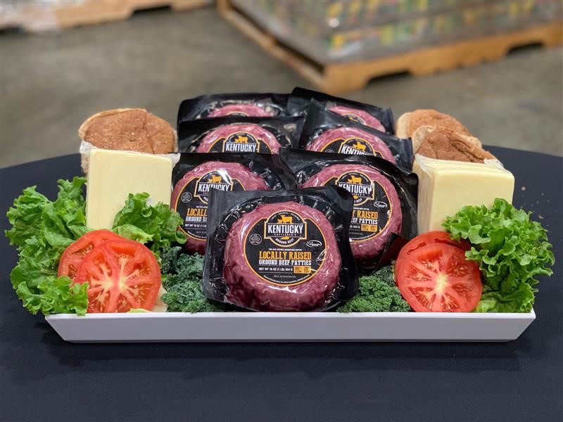 kentuckyag's tweet photo. As National Beef Burger Day, what better way to celebrate than to announce the donation of 48,000 Kentucky Proud beef burgers and 114,000 slices of cheese to God's Pantry! Thank you Kentucky Beef Council, @dairy_alliance and all who made this possible. https://t.co/l09qL3HaR3 https://t.co/XOyR78sKx2