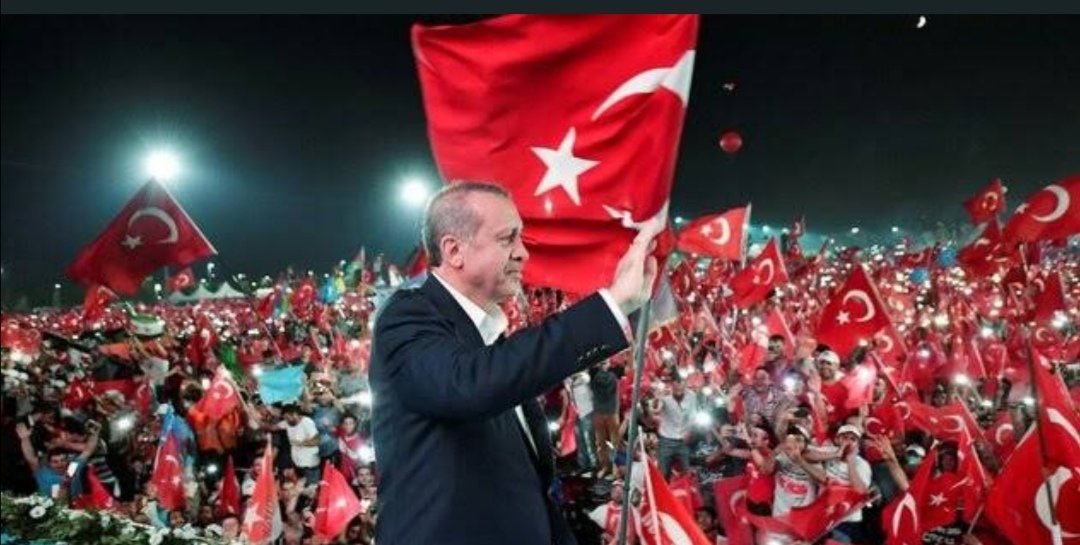 @Reis_90_Rte @berhuda01886337 @asumankytrk @sevil1959 @morris_milan @muzaferbasaran @aslantek17 @AdamnbiriRT1 @ErgunCantimor @Atam_Fatih1453 @EyignR @sevilmis01 @Buradayiz_1 @ererdogan6 @Vatan_sevgsi @Reis90__ @38K4YSERILI38 @Ahmet033959501 Bizimkisi bir aşk hikayesi...❤️❤️