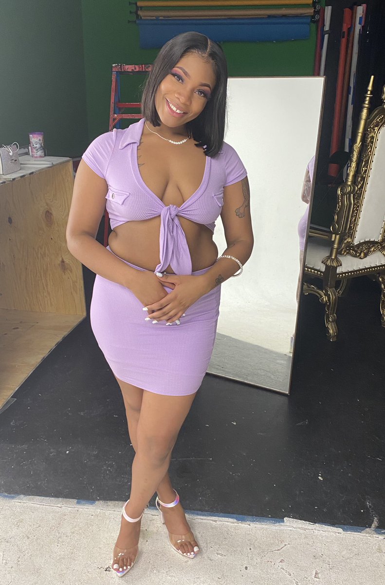 keshayee_'s tweet photo. Sa’Kyri fine ass mama 💜💜 https://t.co/t4KhgGuS4a