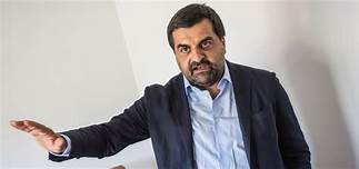 Voi, vi fareste giudicare da questo magistrato?