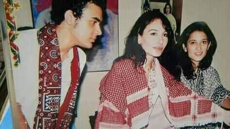 PPPSBKHI's tweet photo. #HappyBirthdayFatimaBhutto
Junier ZAB   Sassi Bhutto @fbhutto https://t.co/pTkPcdvB3j