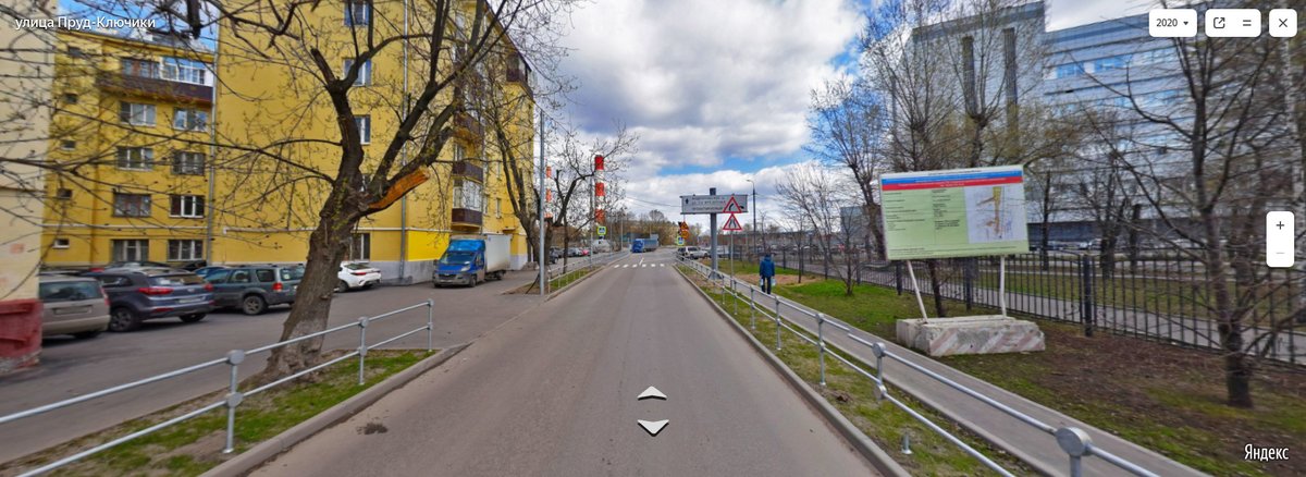<a href="/mosgortrans_ru/">Мосгортранс</a> Дайте-ка я угадаю, движение 859-ого по нормальной трассе (100-метровый кусок улицы Пруд Ключики от Авиамоторной улицы до круга) сделать не смогли, потому что "как же тут проедет автобус?! Будет коллапс! Горы трупов!".