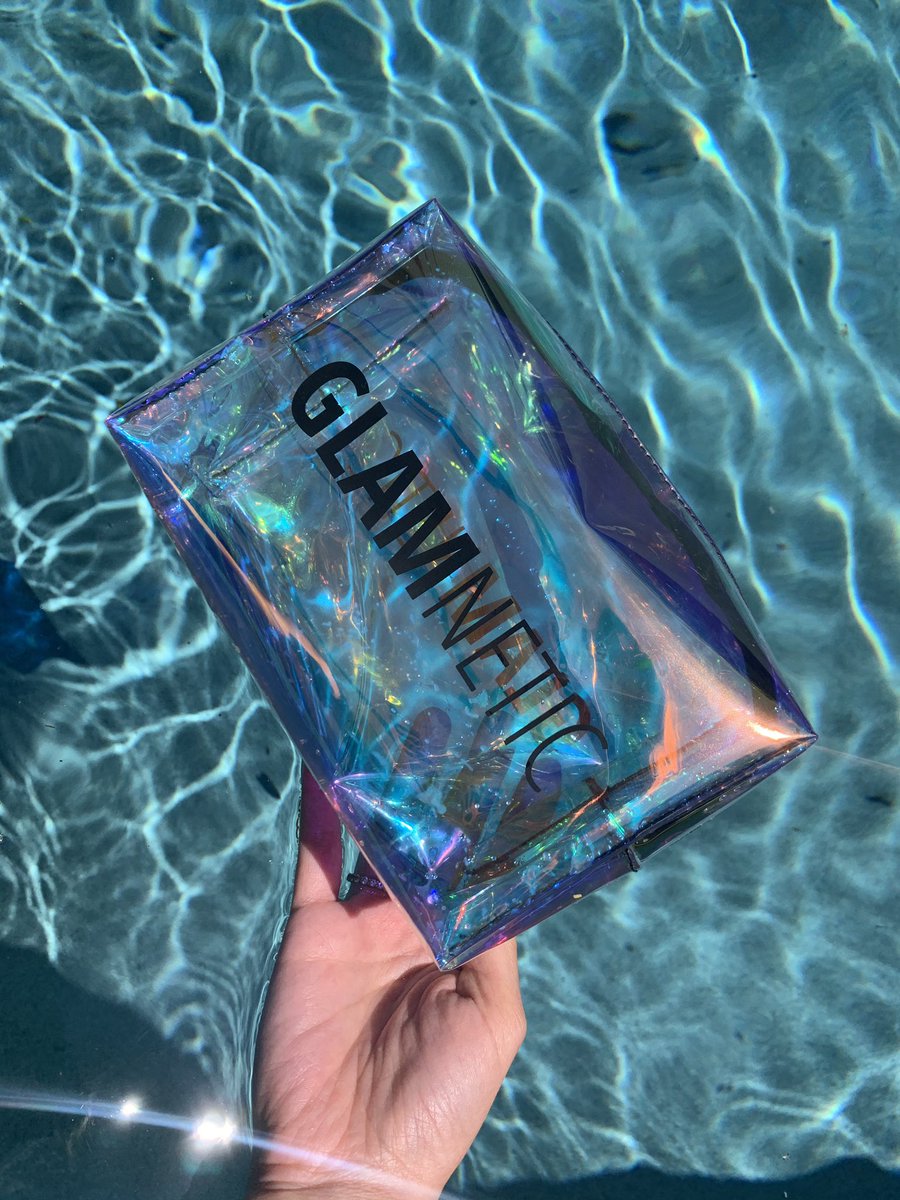✨GLAMNETIC GIVEAWAY✨ We are giving away our new Glamnetic holographic makeup bag! To Enter: ✨RT & tag 2 friends ✨Follow Us @glamnetic on Twitter