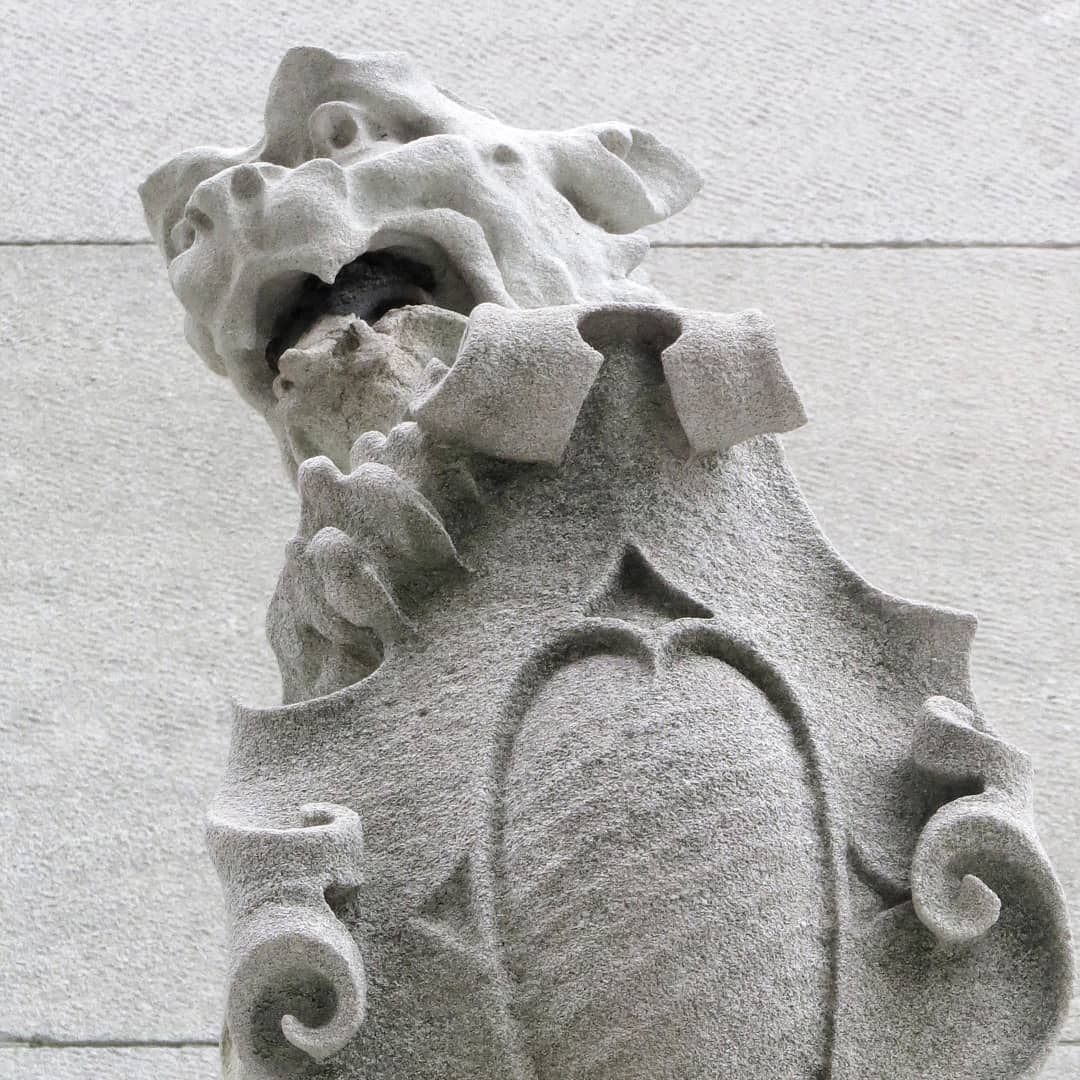 UkrInstitute's tweet photo. Have you noticed that the facade of the @UkrInstitute's building features elaborate #pinnacles, #gargoyles, #moldings and other details? This #limestone design in the #FrenchGothic style is characteristic of the work by architect #CPHGilbert #architecture #nyclandmarks📷 @OlenaSB https://t.co/xDNaNLTu6n