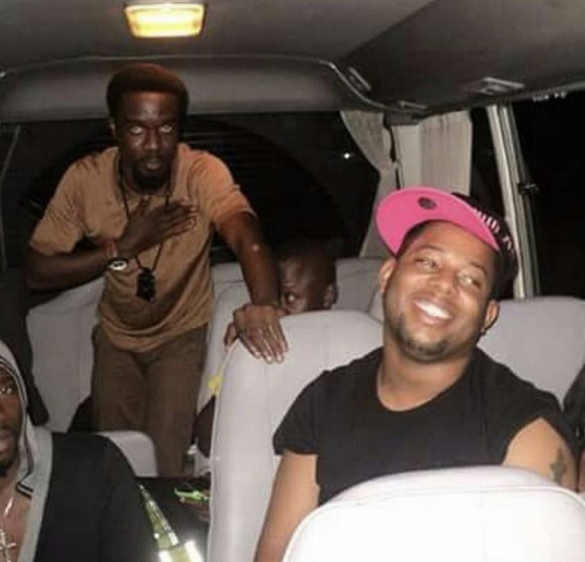 Lol! <a href="/sarkodie/">Sarkodie</a> 2011 on a VIP Bus to Tamale for Yes Boss tour