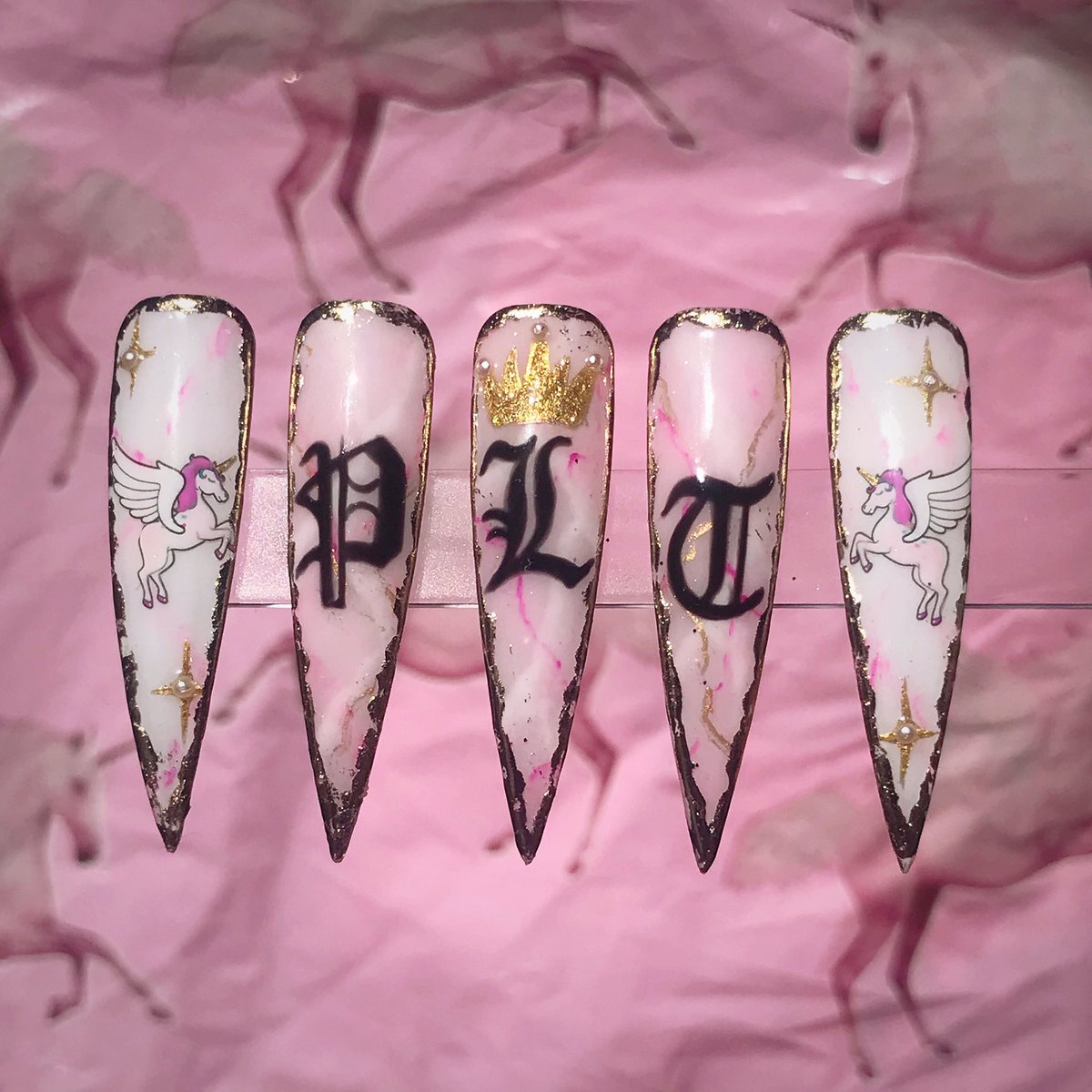 totonichol's tweet photo. @OfficialPLT @OfficialPLT_CS Inspiration from your packaging during quarantine, IG 💅🏽victorianicholnails✨💖 #LovePLT #StayHomeWithPLT https://t.co/ufdgbmWHu3