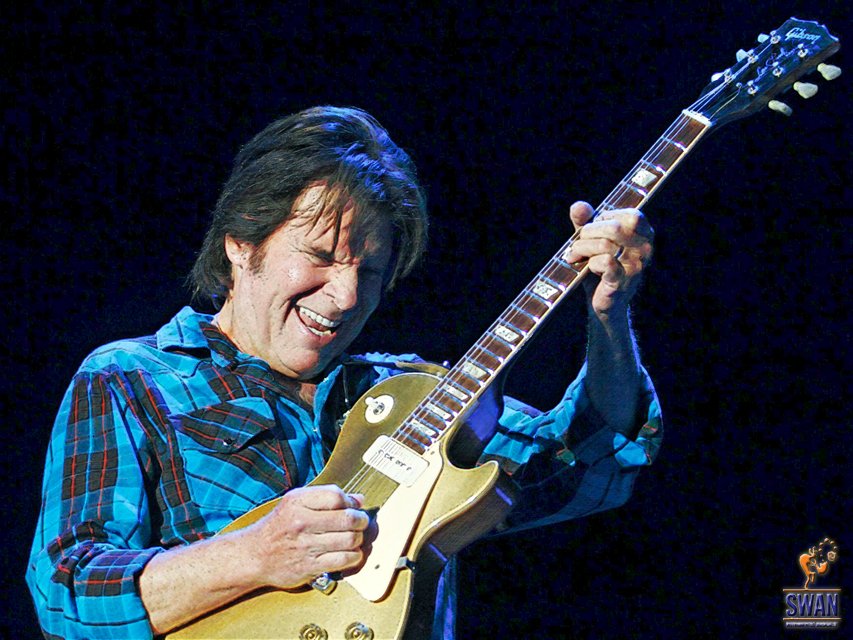 Dinosaurio del Rock and Roll. Happy birthday John Fogerty   