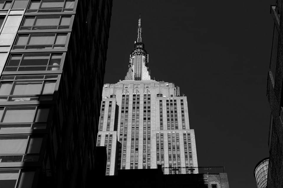 autofocus_photo's tweet photo. Miss New York #photography https://t.co/oxqYFP8kcY