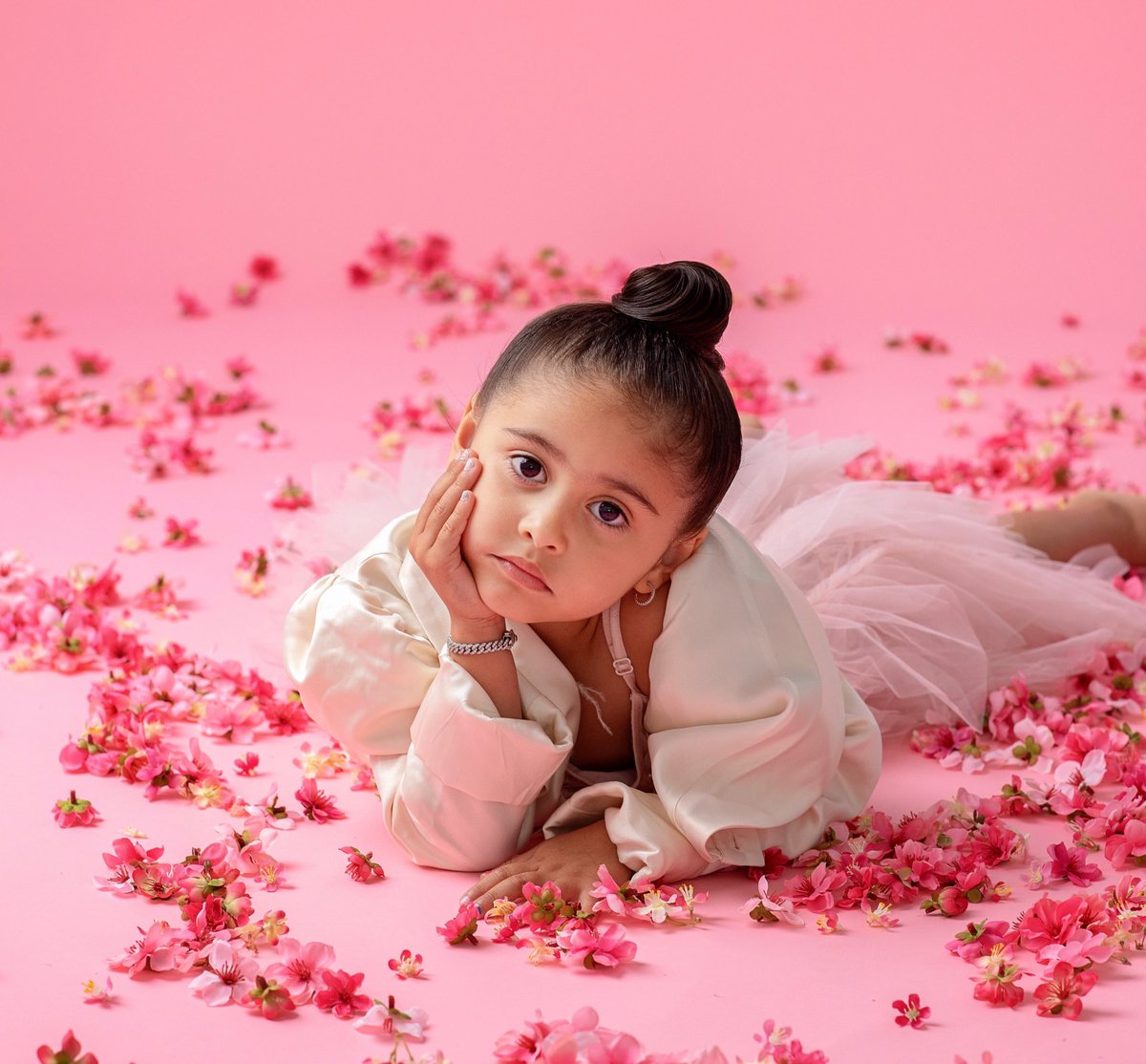 AustinMcbroom's tweet image. Happy Birthday my beautiful princess!!! I still can’t believe your 4 years old now. I am beyond blessed to have the best daughter along with your baby sister a father can ever ask for. You’ve changed my life and made me into who I am today. I’ll be by your side forever ❤️