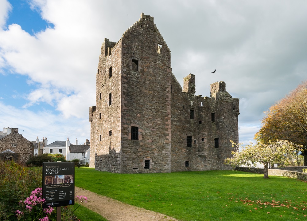 welovehistory's tweet photo. We are lucky to have so many to choose from 💙 #LoveDandG #AWindowOnScotland https://t.co/tec0ww0OM8