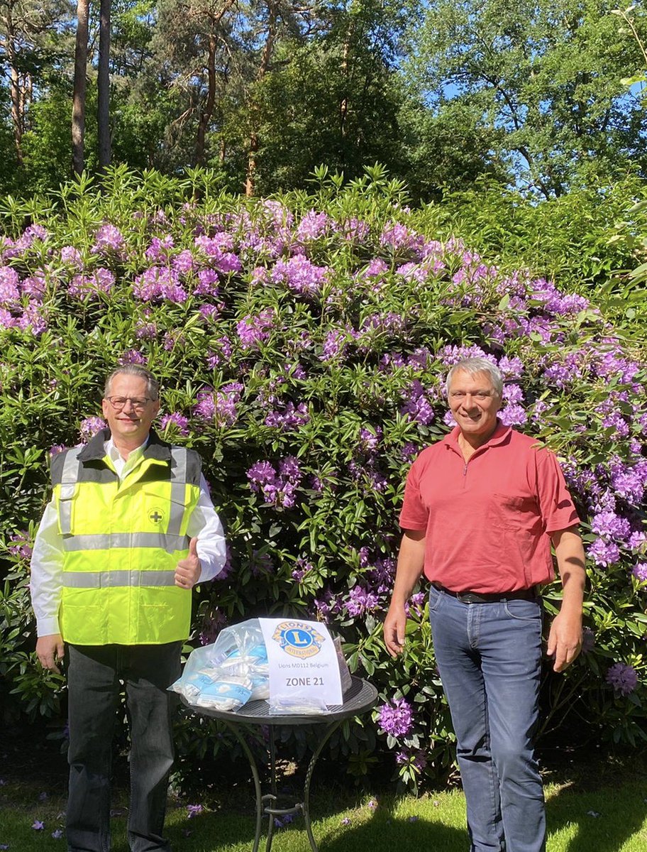 Lions Club Minerva schenkt in totaal 230 mondmaskers type FFP2 aan HVK. De hulpverlener-ambulanciers op de 112-standplaatsen zijn dankbaar voor deze gift.  Zo kunnen zij hun dienstbaarheid aan de bevolking veilig verder stellen. Bedankt!