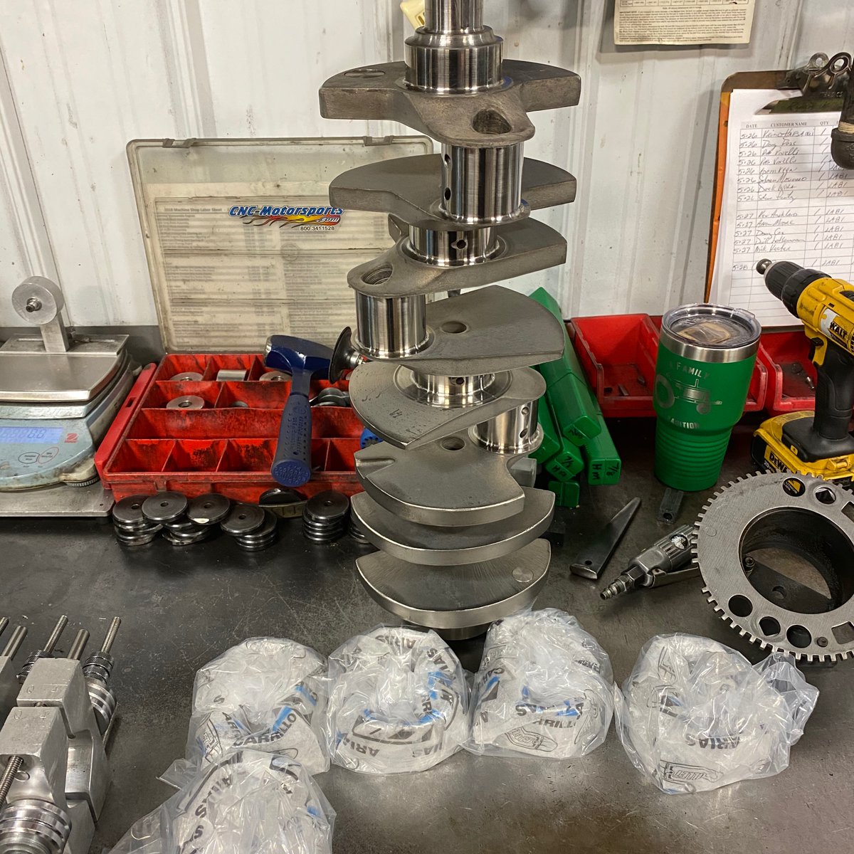 CNC_Motorsports's tweet photo. LS3 416 kit ready for balancing. Compstar 8 counterweight crankshaft with CP Bullet pistons. We offer some of the best kits on the market.
#lspower #strokerkit #balanced #cncmotorsports #horsepoweraddiction https://t.co/vJagRaJ9mb