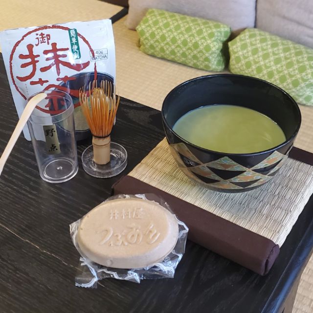 Daily tea timeMatcha, with milkNow that I can have tea during the day, I made traditional matcha at full strength, and added some steamed milk. Having it with a green tea ice cream pastry since the flavor goes best with itself.